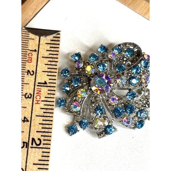 Vintage Silver-Tone Rhinestone Floral Brooch With Blue & Iridescent Stones Appro - Picture 5 of 6
